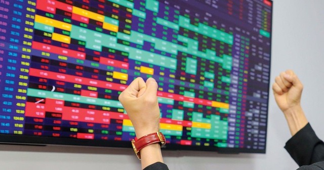 CTCK chỉ ra 15 cổ phiếu có thể hút tiền mạnh khi nâng hạng, tâm điểm nhóm Vingroup