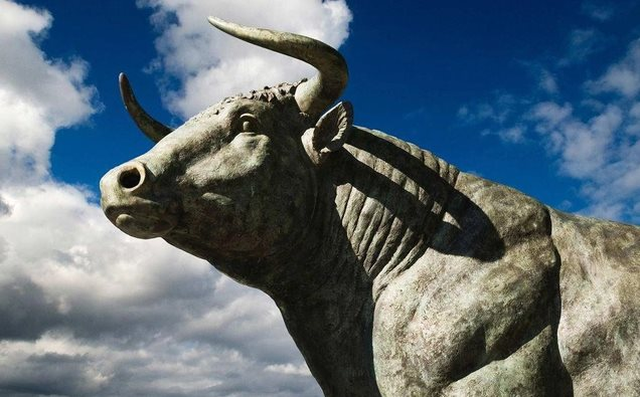 Dự báo VN-Index có thể vượt đỉnh lịch sử, CTCK điểm tên 4 nhóm cổ phiếu kỳ vọng “dẫn sóng”