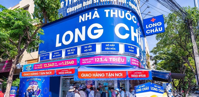 FPT Retail (FRT) thu gần 900 tỷ từ bán cổ phần chuỗi Long Châu, hé lộ mức định giá