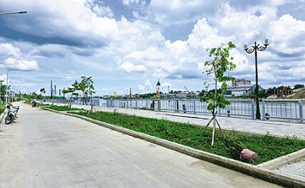 Dự án kè chống ngập sông Cần Thơ tăng tốc sau gần 10 năm thi công