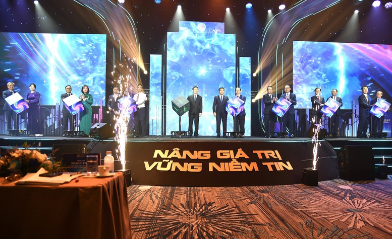 Bước chuyển mình ngoạn mục của thị trường chứng khoán Việt Nam – Bệ phóng cho doanh nghiệp phát triển