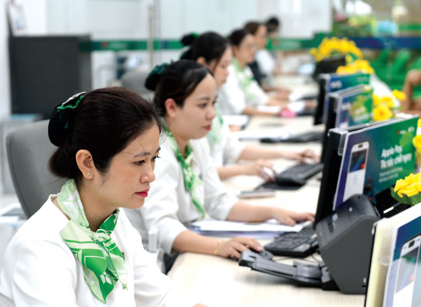 Cái lý của việc giảm 50% tỷ lệ dự trữ bắt buộc với bốn ngân hàng