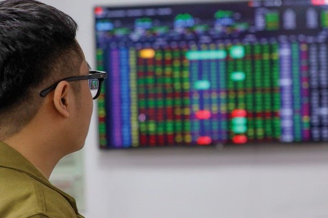 Cổ phiếu nào đáng chú ý trong tháng 8?