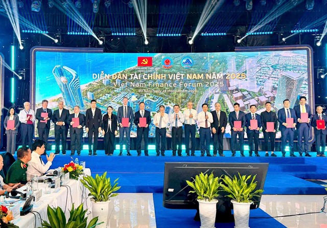 Tập đoàn hàng đầu về tài sản số ‘bắt tay’ với Đà Nẵng thúc đẩy ứng dụng blockchain trong quản trị và hạ tầng số