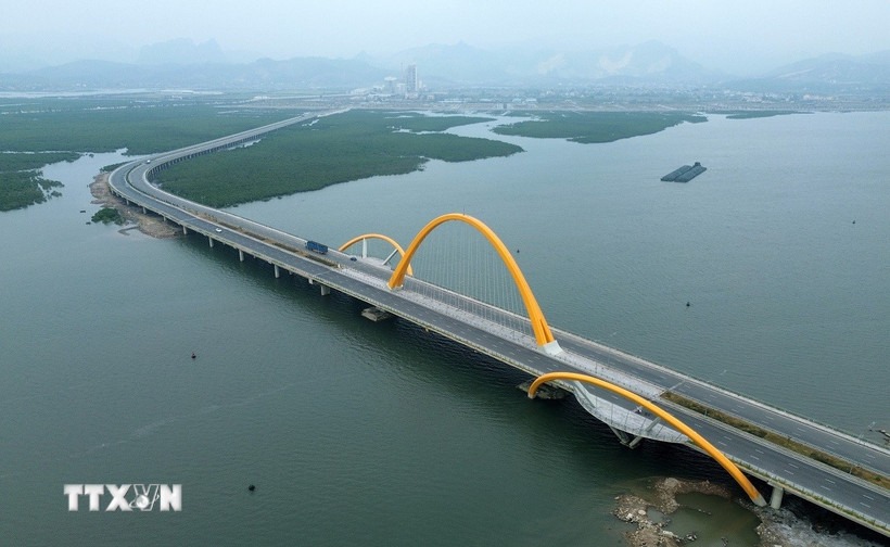 Tập đoàn Trung Quốc đề xuất tham gia dự án hầm đường bộ qua vịnh Cửa Lục