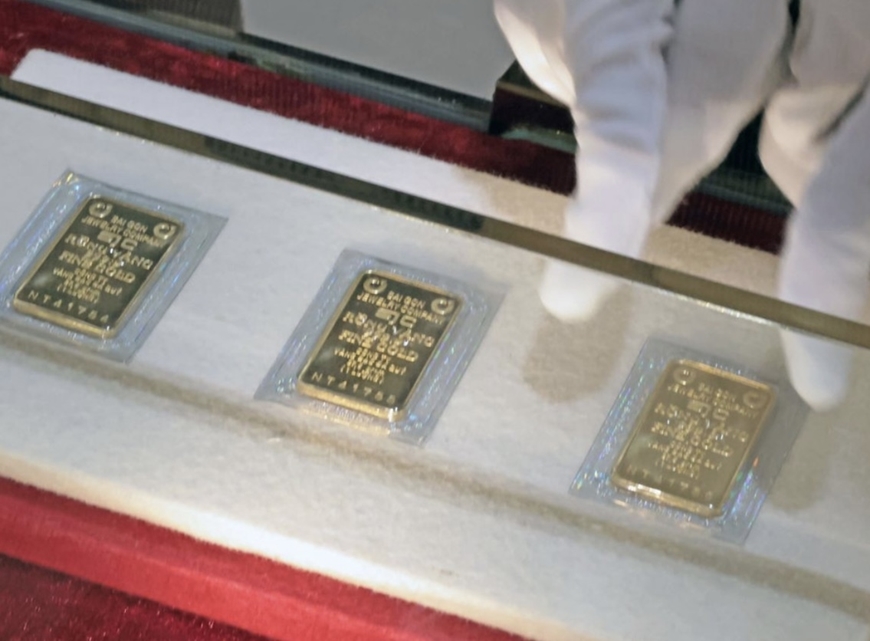 Giá vàng hôm nay (chiều 1-9): Vàng trong nước giữ ngưỡng hơn 130 triệu đồng/lượng bán ra