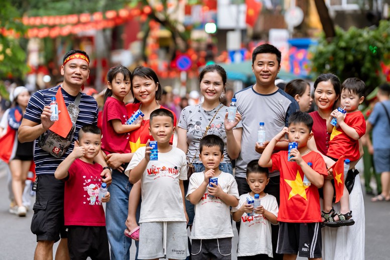 Vinamilk hòa nhịp cùng triệu trái tim mừng 80 năm Quốc khánh