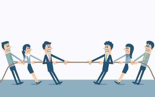 Tại sao nhà đầu tư nên chú ý đến tỷ lệ sở hữu cổ đông lớn và cổ đông nội bộ của doanh nghiệp?