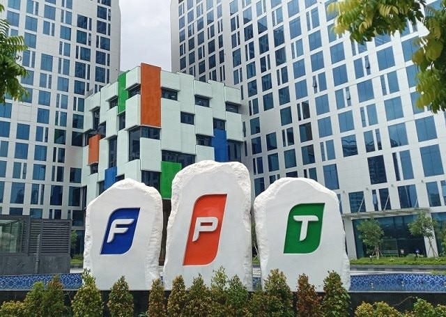 FPT báo lãi ròng gần 6.000 tỷ, doanh thu khối công nghệ vượt 1 tỷ USD sau 8 tháng