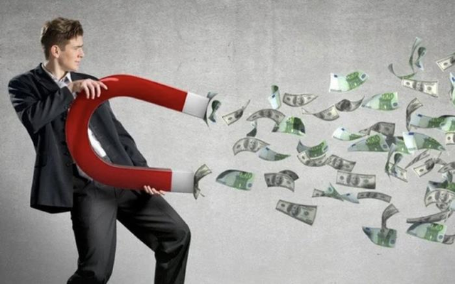 Chứng khoán đối diện hai "cơn gió ngược", chuyên gia chỉ ra một số nhóm cổ phiếu đang có tín hiệu hút tiền trở lại