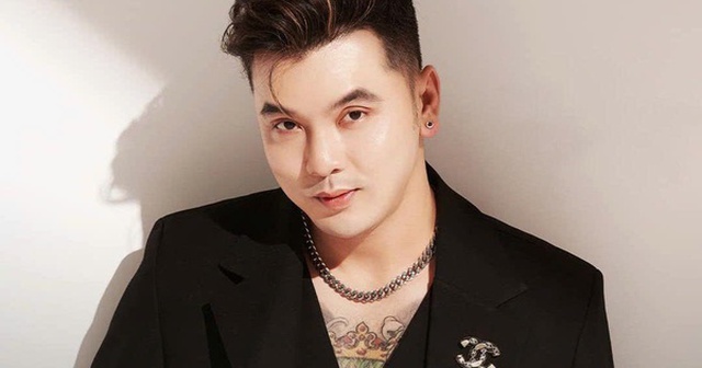 Ưng Hoàng Phúc: Từ bản hit trên sân khấu đến ‘nốt nhạc’ kinh doanh