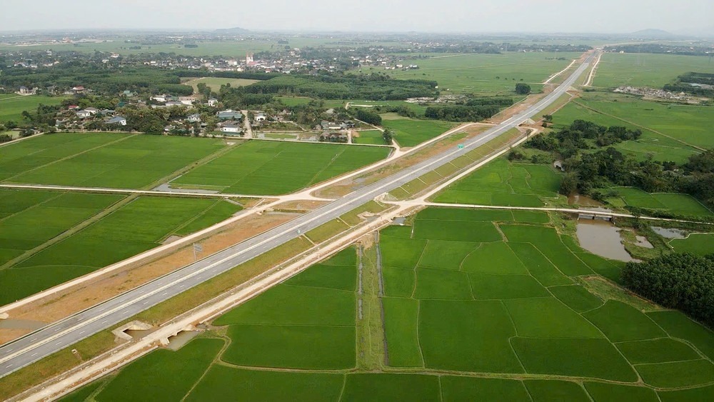 Trình Quốc hội xem xét chủ trương đầu tư cao tốc Vinh – Thanh Thủy vào tháng 10