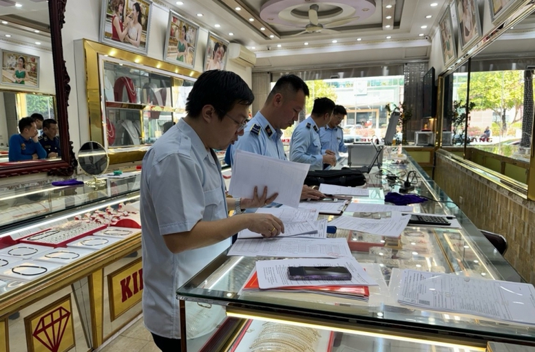 Ngày 9/9/2025 thanh tra việc chấp hành pháp luật của các doanh nghiệp kinh doanh vàng