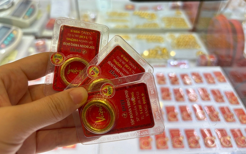 Giá vàng chiều nay (10-9): Vàng miếng SJC giảm nửa triệu đồng mỗi lượng