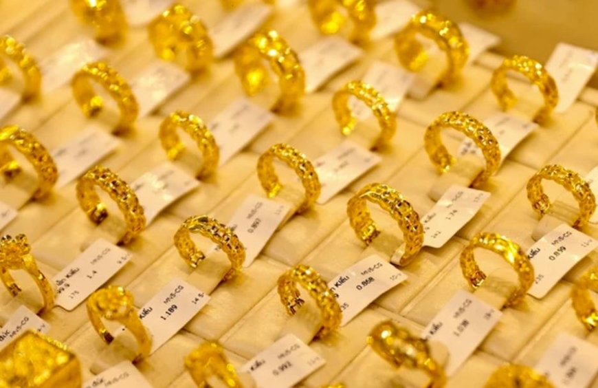 Thủ tướng chỉ đạo ổn định thị trường vàng, thu hẹp chênh lệch giữa giá vàng quốc tế và trong nước