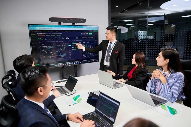 IPO VPBankS nóng ngay từ ngày mở bán: Các tổ chức gồm Dragon Capital và Chứng khoán VIX đăng ký mua hàng nghìn tỷ đồng