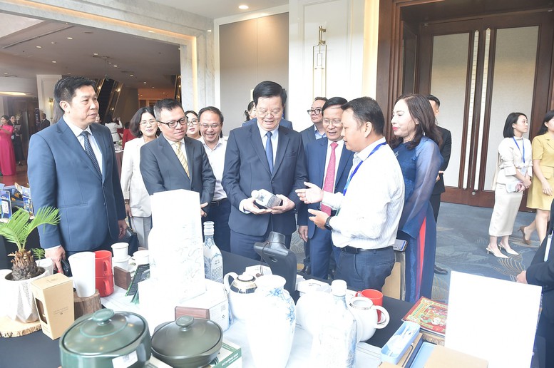 Vinh danh các nữ doanh nhân Việt Nam tiêu biểu Bông Hồng Vàng năm 2025