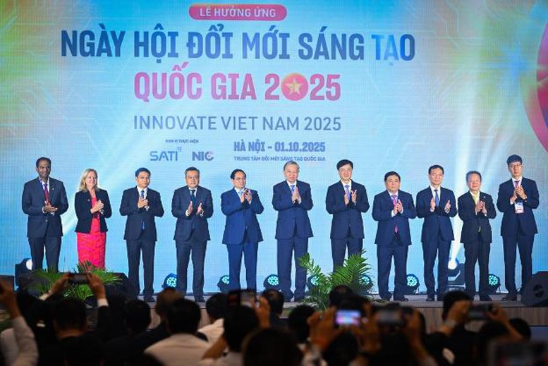 Ứng dụng AI, ‘siêu cảng’ SuperPort™ của T&T Group gây ấn tượng tại VIIE 2025