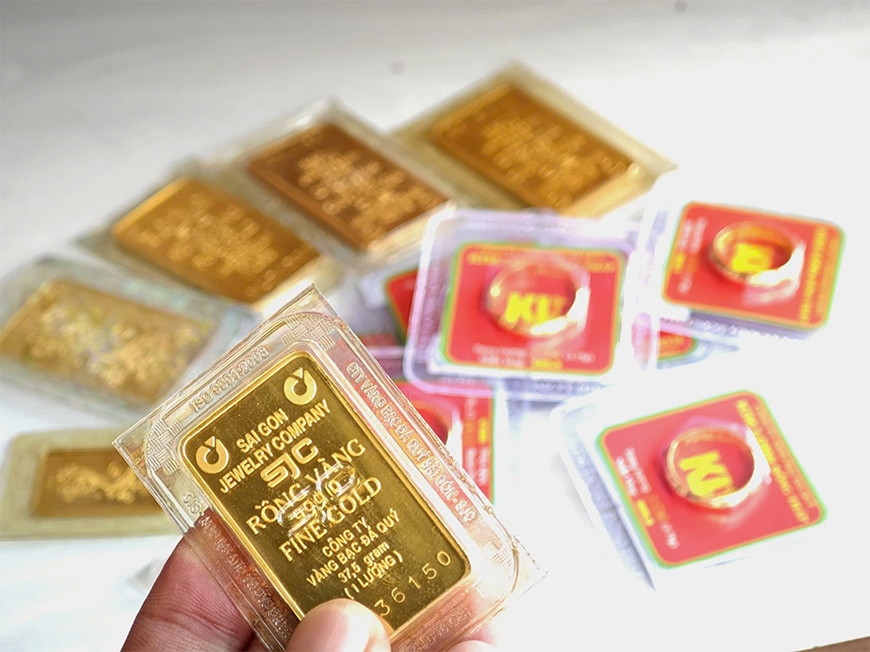 Giá vàng hôm nay (chiều 7-11): Neo ở mức cao