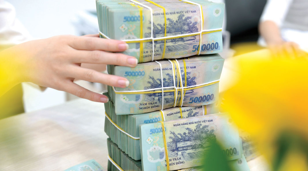 Tiền gửi dân cư tại các ngân hàng vượt 7,8 triệu tỉ đồng
