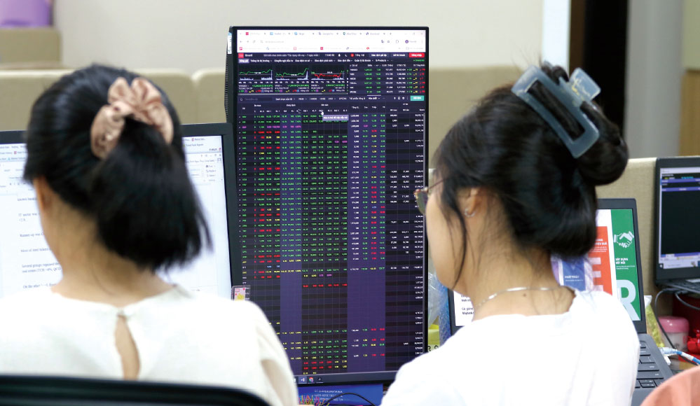 VN-Index tiếp tục giảm gần 23 điểm