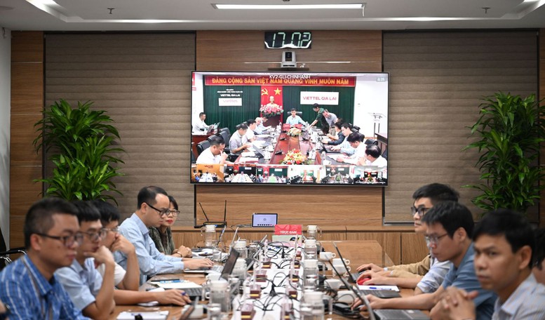 Viettel kích hoạt mạng lưới ứng phó bão số 13 đảm bảo thông tin phục vụ chỉ huy cứu hộ