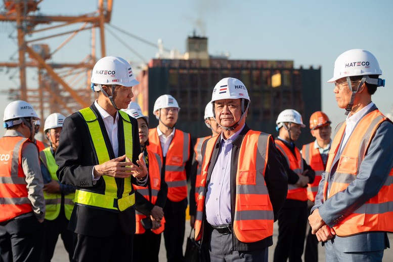 Phó Chủ tịch Quốc hội Lê Minh Hoan thăm mô hình cảng biển ‘xanh, thông minh’ tại Hải phòng