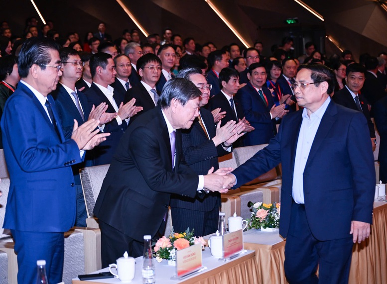 Thủ tướng: Ngành Ngân hàng cần “kiến tạo – đồng hành – chia sẻ – linh hoạt – vì dân – hiệu quả”