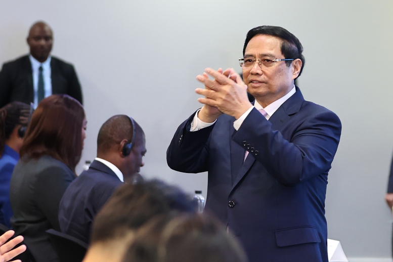 Thủ tướng kêu gọi doanh nghiệp Việt Nam – Nam Phi ‘gặp gỡ – kết nối – hành động – ra sản phẩm’