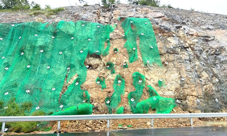 Khẩn trương khôi phục công trường thi công cao tốc sau mưa lũ