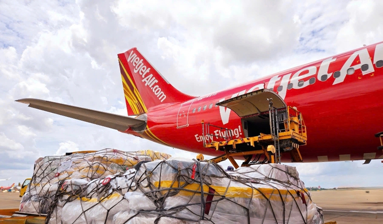 Vietjet hỗ trợ đổi vé miễn phí với khách bị ảnh hưởng bởi mưa lũ miền Trung