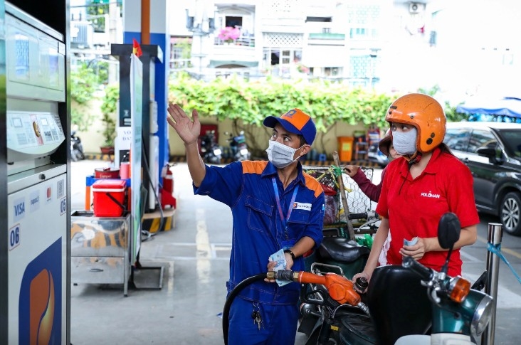 Từ chiều nay (6-11), giá xăng giảm