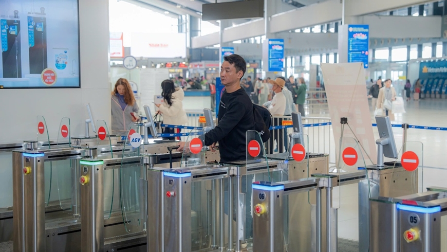 Ngày cao điểm Tết Dương lịch, sân bay Nội Bài dự kiến đón 115.000 lượt hành khách