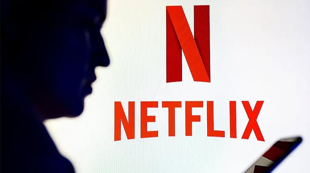 Tại sao giá cổ phiếu Netflix giảm 3% khi công bố mua lại một phần Warner Bros?