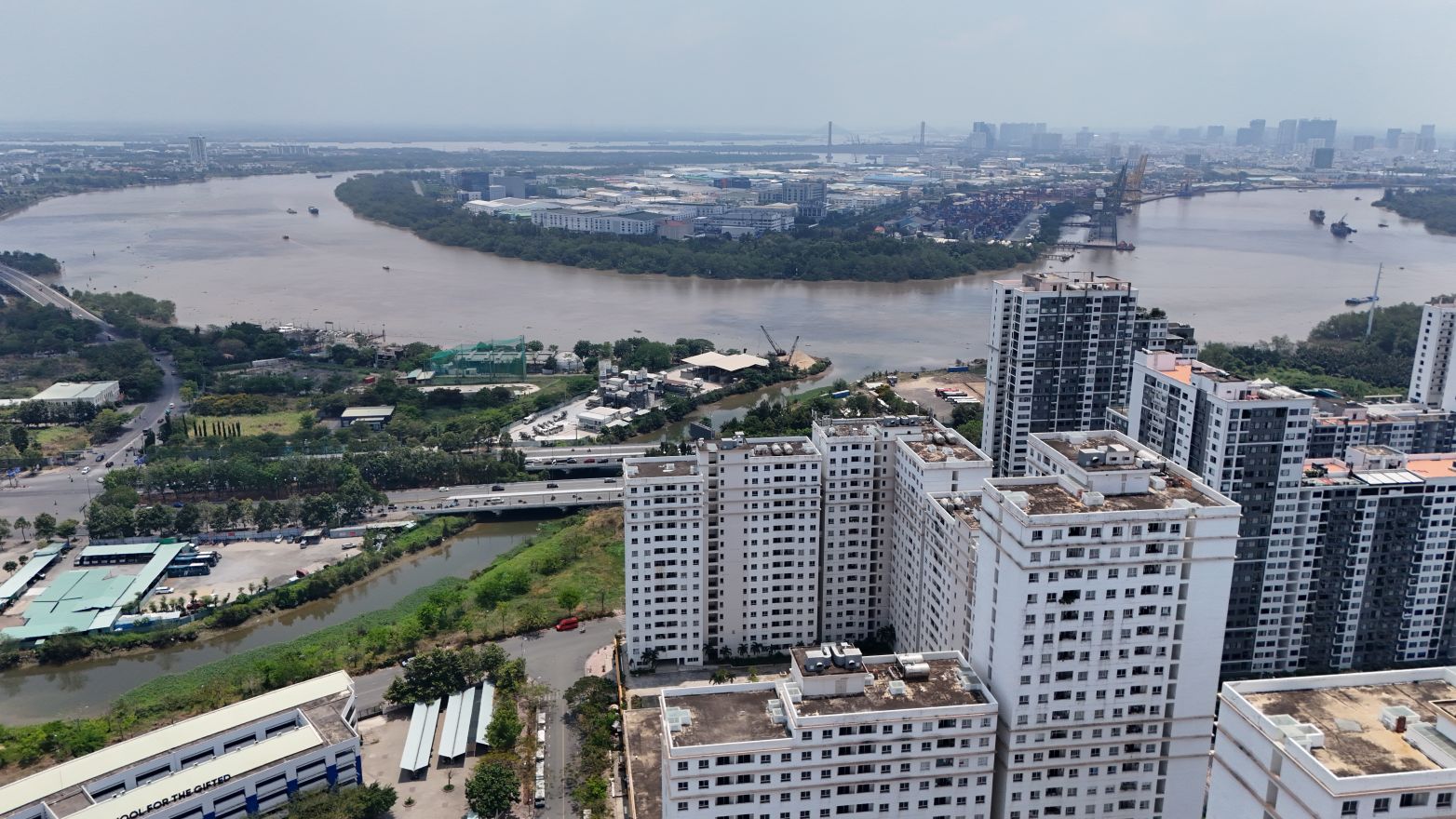 Giá căn hộ tăng mạnh, làm thế nào để người dân tiếp cận nhà ở?