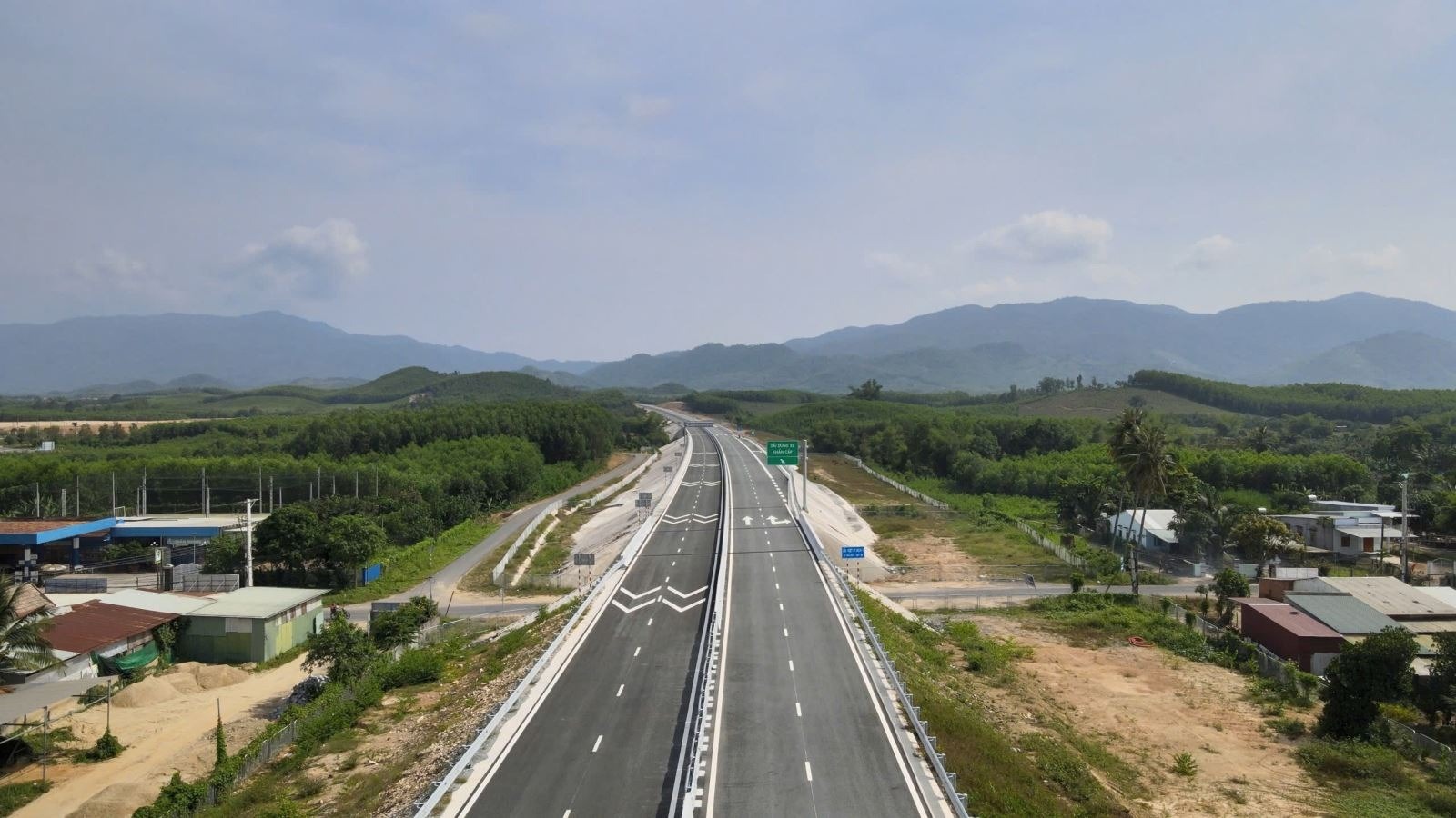 Cao tốc Vân Phong – Nha Trang còn nhiều bất cập về an toàn giao thông