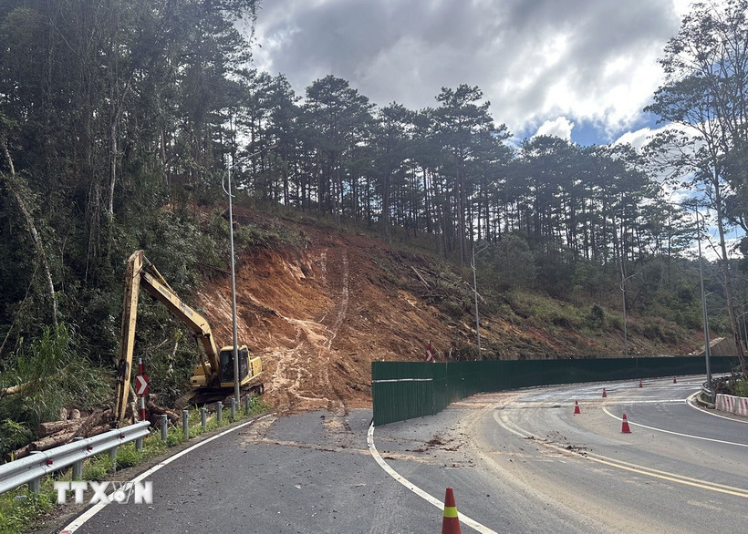 Thông xe tạm thời đèo Prenn từ ngày 5 đến 7-12