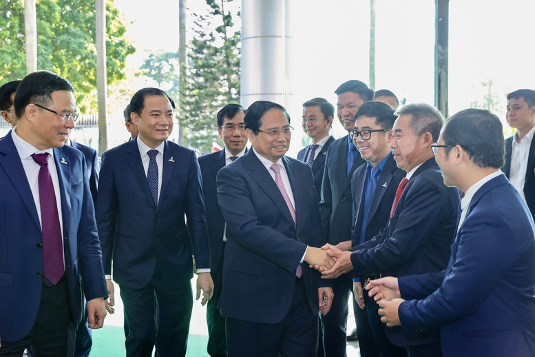 Thủ tướng: Petrovietnam phát huy tinh thần ‘chiến binh dầu khí’ và vai trò tiên phong, trụ cột, đi đầu