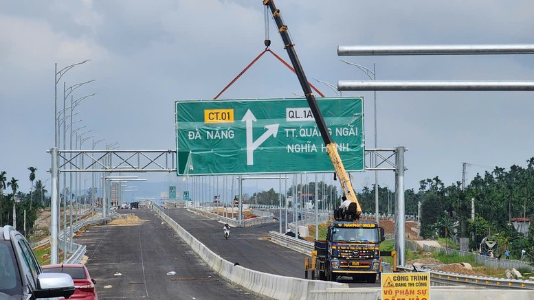 Cao tốc Quảng Ngãi – Hoài Nhơn: ‘Tất bật’ trước ngày thông xe 19/12