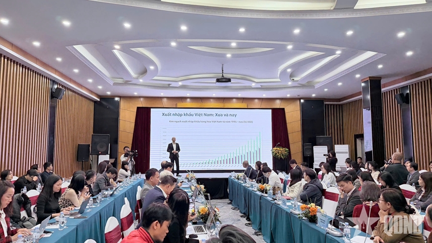 Xuất khẩu năm 2025 có thể cán đích trên 470 tỷ USD