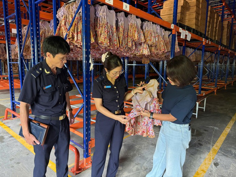 Hải quan khu vực V “sát cánh” cùng doanh nghiệp để cải thiện nguồn thu