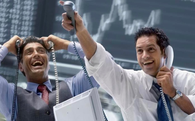 Phiên 19/1: Khối ngoại trở lại “gom” ròng gần 500 tỷ đồng cổ phiếu Việt Nam, đâu là tâm điểm?