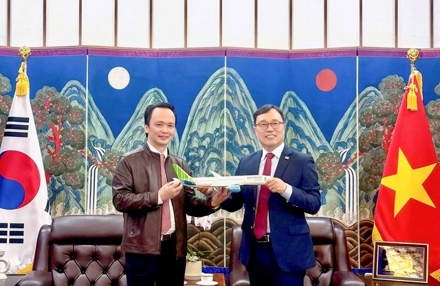 NÓNG: Ông Trịnh Văn Quyết tái xuất