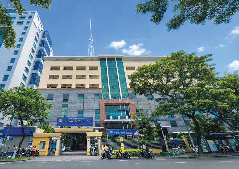 dai-hoc-nhan-van-copy