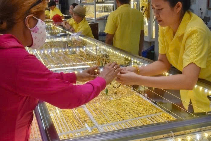 Giá vàng hôm nay (chiều 27-2): Giá vàng nhẫn tăng