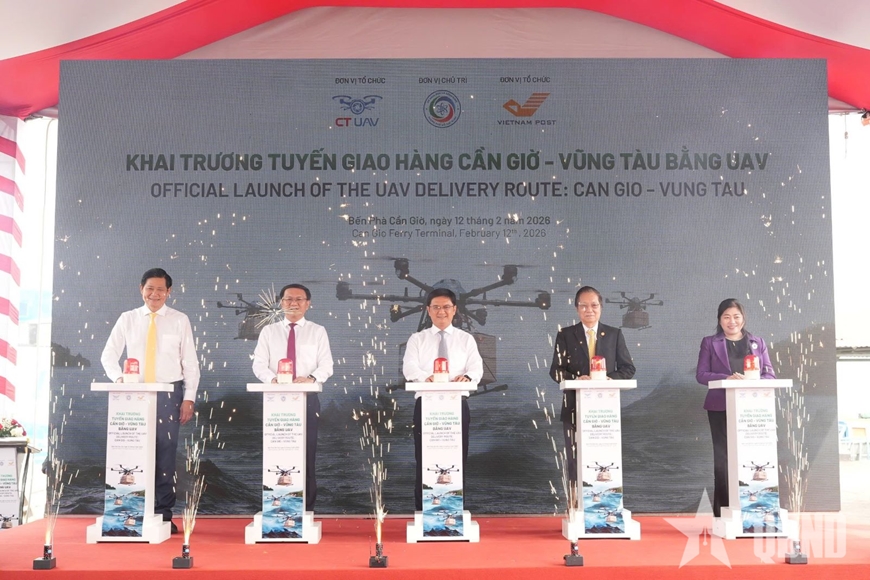Khai trương tuyến vận chuyển bưu chính bằng thiết bị bay không người lái kết nối Cần Giờ – Vũng Tàu