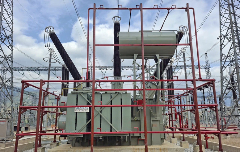 Hoàn thành đóng điện 2 kháng bù ngang 500 kV tại Trạm biến áp 500 kV Sơn La- Ảnh 1.