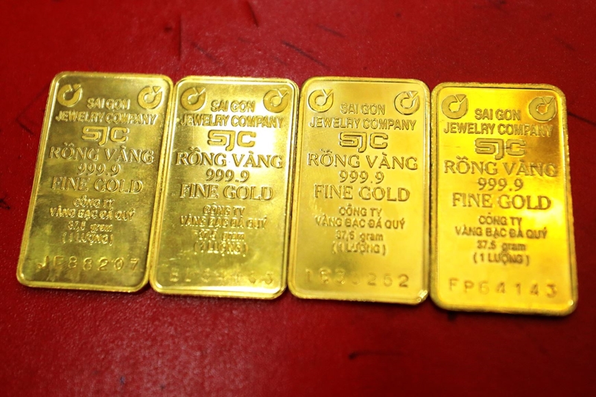 Giá vàng hôm nay (11-2): Tăng, giảm trái chiều ở nhiều thương hiệu