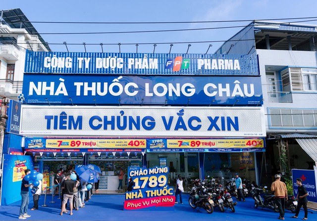 Chủ chuỗi Long Châu, FPT Shop đặt mục tiêu lợi nhuận kỷ lục, cổ phiếu tăng “bốc đầu”