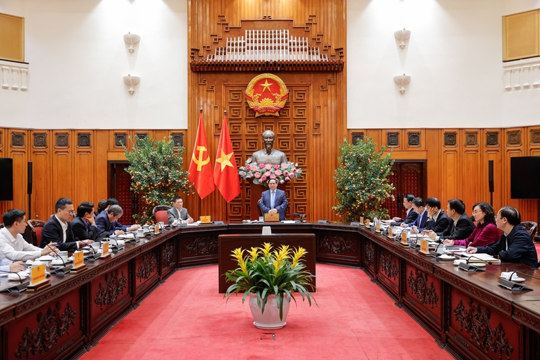 Thủ tướng Phạm Minh Chính chủ trì cuộc họp về điều hành chính sách tiền tệ, tài khóa